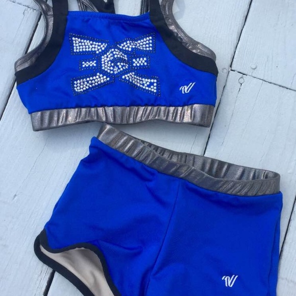 Meet your Posher - Picture 2 of 8